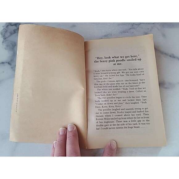 Upchuck and the Rotten Willy by Bill Wallace (1998, Trade Paperback) - Picture 2 of 10